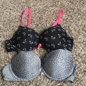 2 Victoria secret push up bras